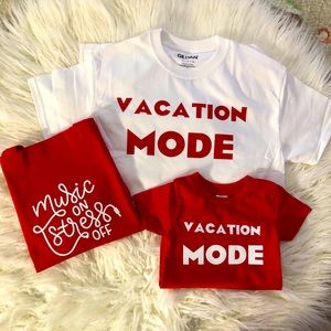 Set of 3 pieces , 2 t- shirts and one red tote